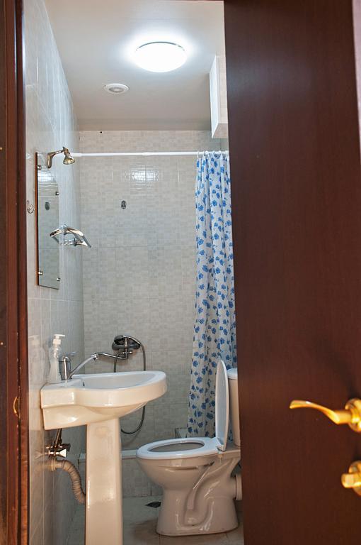 Galavnis Kari Hotel Signagi Buitenkant foto