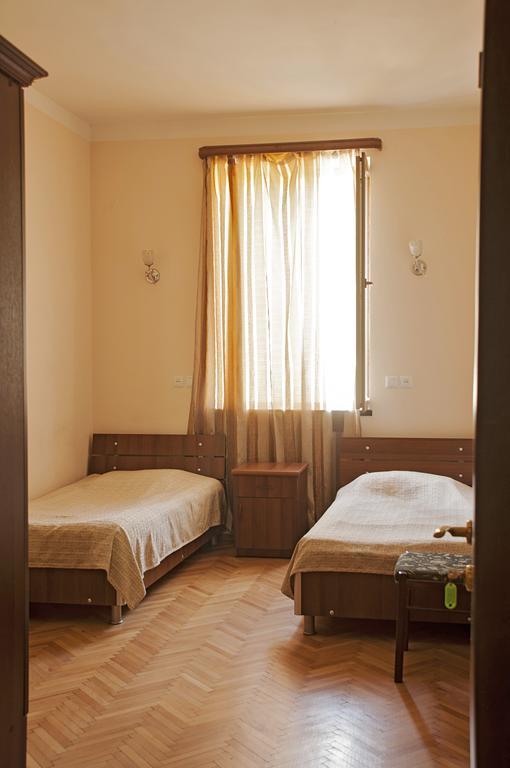 Galavnis Kari Hotel Signagi Buitenkant foto