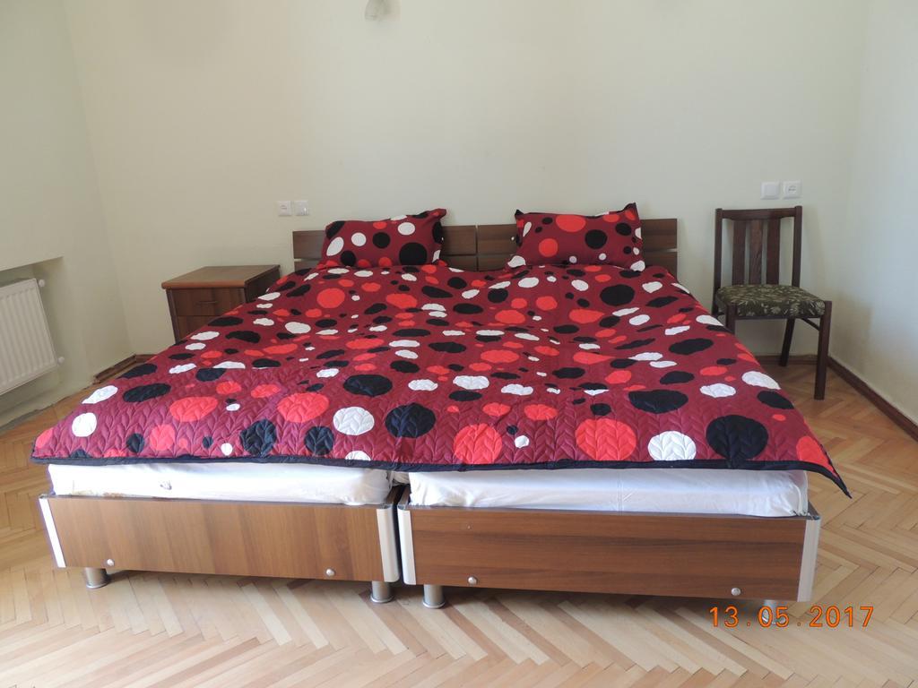 Galavnis Kari Hotel Signagi Buitenkant foto