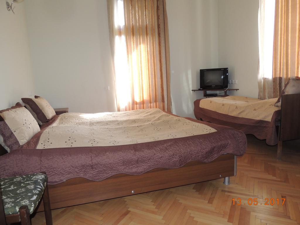 Galavnis Kari Hotel Signagi Buitenkant foto