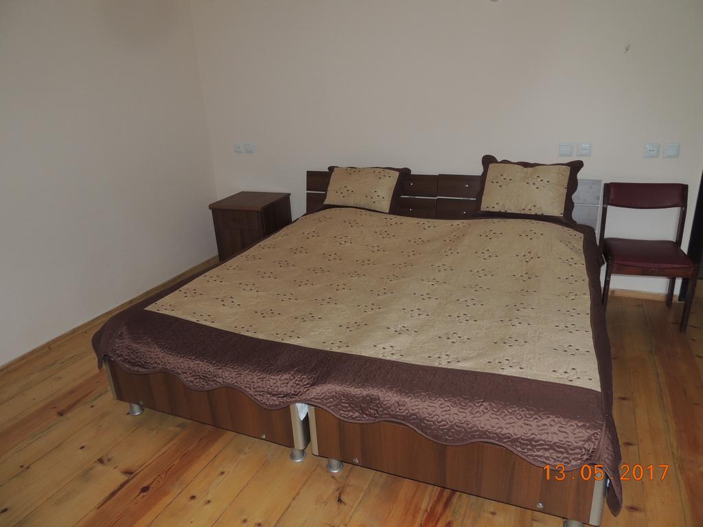 Galavnis Kari Hotel Signagi Buitenkant foto